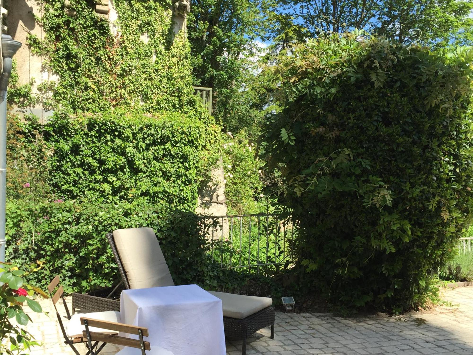 Loire Valley Medieval Getaway * Rochecorbon